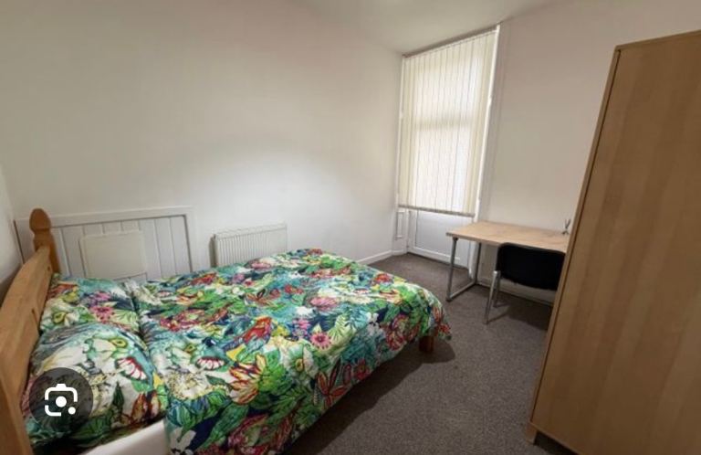 Private room for rent 