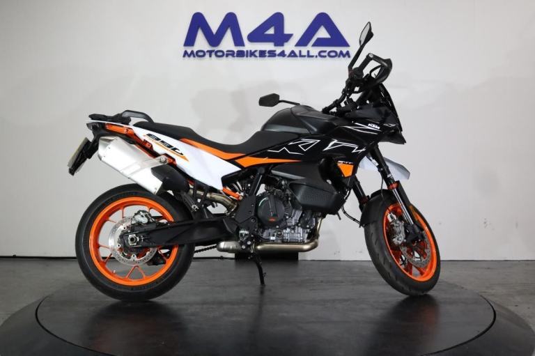 KTM 890 SMT 2024
