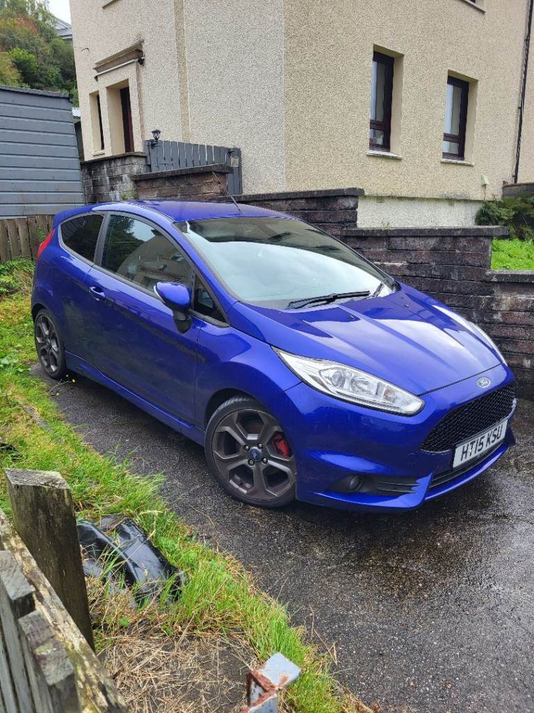 Ford, FIESTA, Hatchback, 2015, Manual, 1596 (cc), 3 doors
