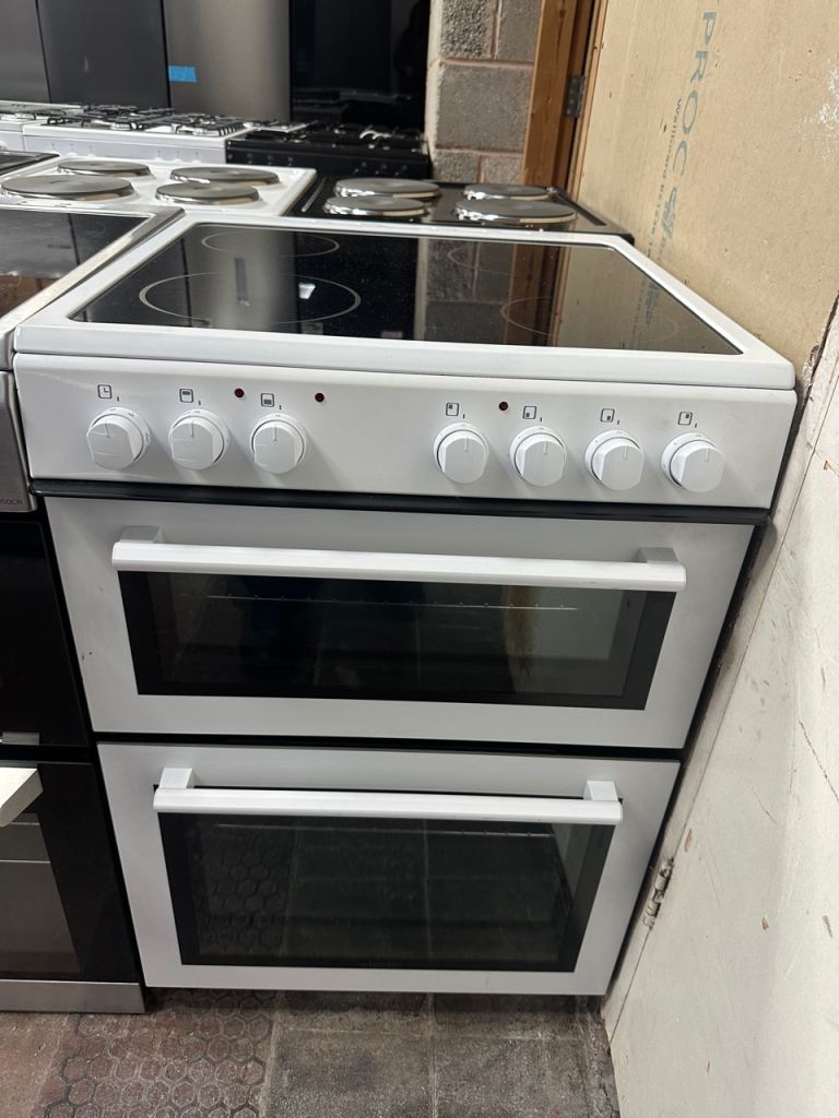 60CM WHITE LOGIK ELECTRIC COOKER 