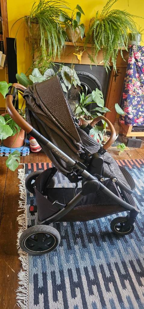 Maxi-Cosi Adorra pushchair 
