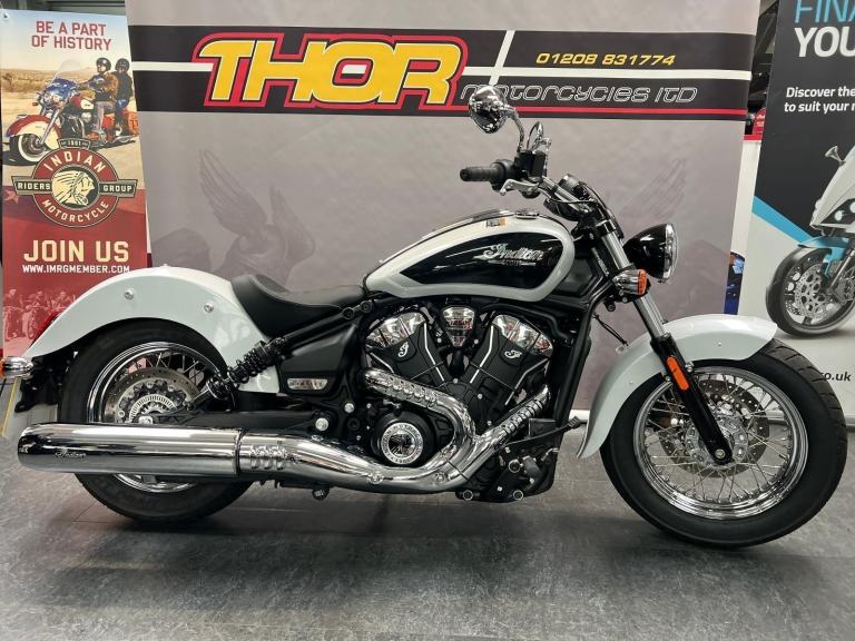 Indian 2025 SCOUT CLASSIC + TECH 1250cc TOP SPEC GHOST WHITE 379 MILES £12950