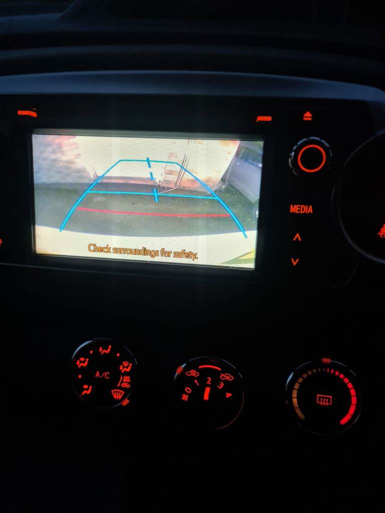 Toyota, YARIS, Hatchback, 2012, Manual, 1329 (cc), 5 doors