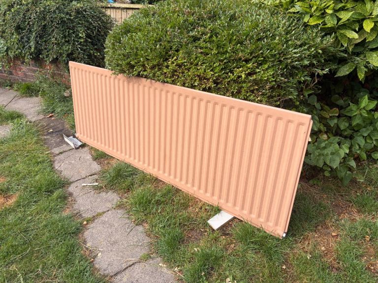 Large Radiator – Good Condition