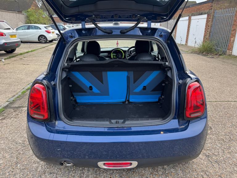 2025 MINI Cooper Cooper SD Auto Euro 6  HATCHBACK Diesel Automatic