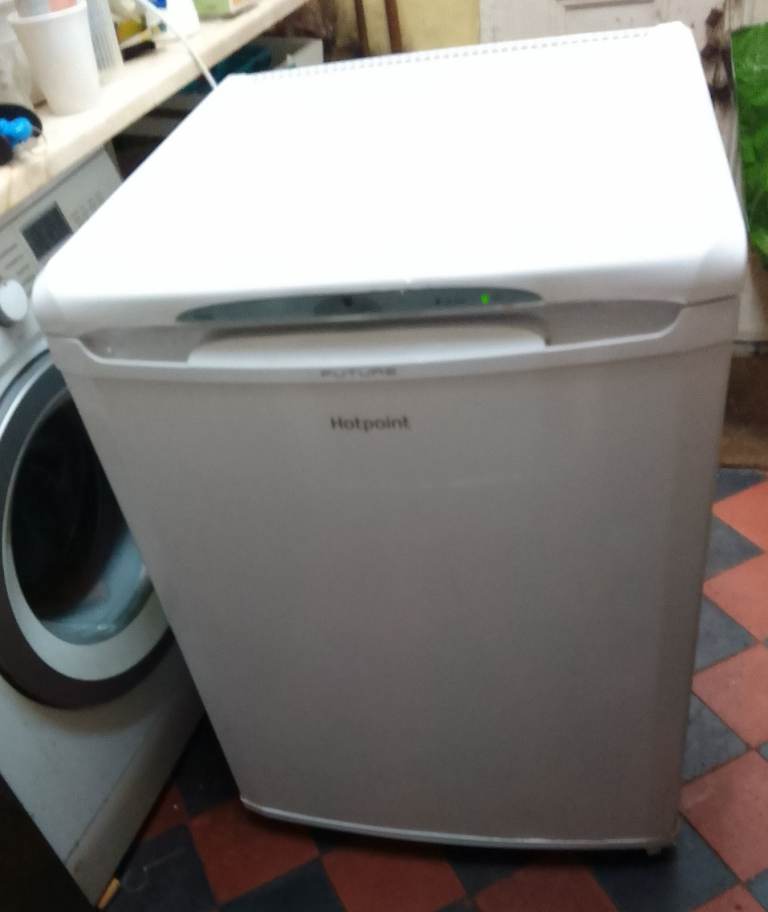 Hotpoint Undercounter Fridge Freezer - White, Good Condition