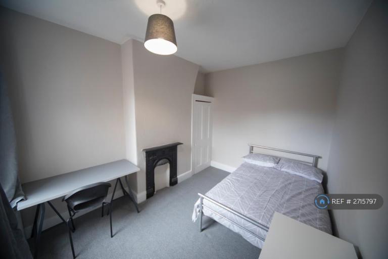 4 bedroom house in Deramore Street, Manchester, M14 (4 bed) (#2715797)