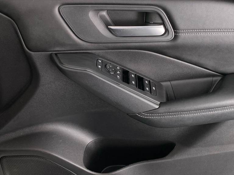 2022 Nissan Qashqai 1.3 DiG-T MH Acenta Premium 5dr Crossover/SUV PETROL Manual