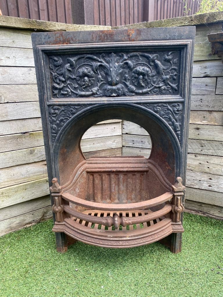 Cast iron fireplace insert 