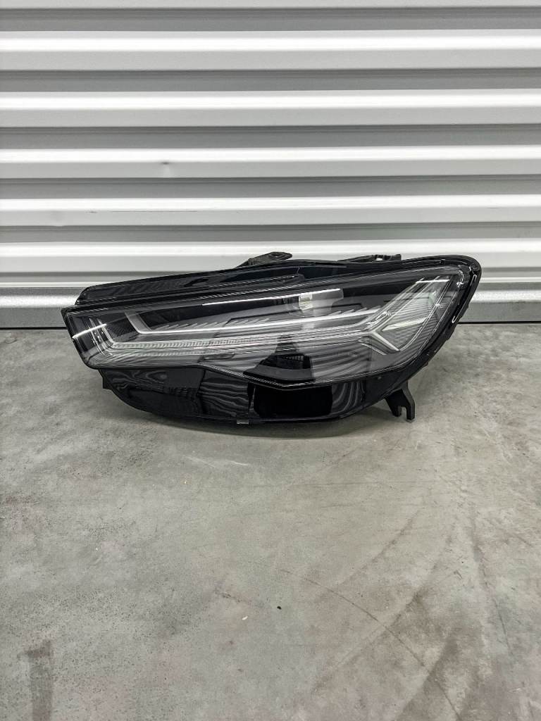 Genuine Audi A6 C7 15-18 Face Lift Matrix Black Edition Headlight Passenger Side