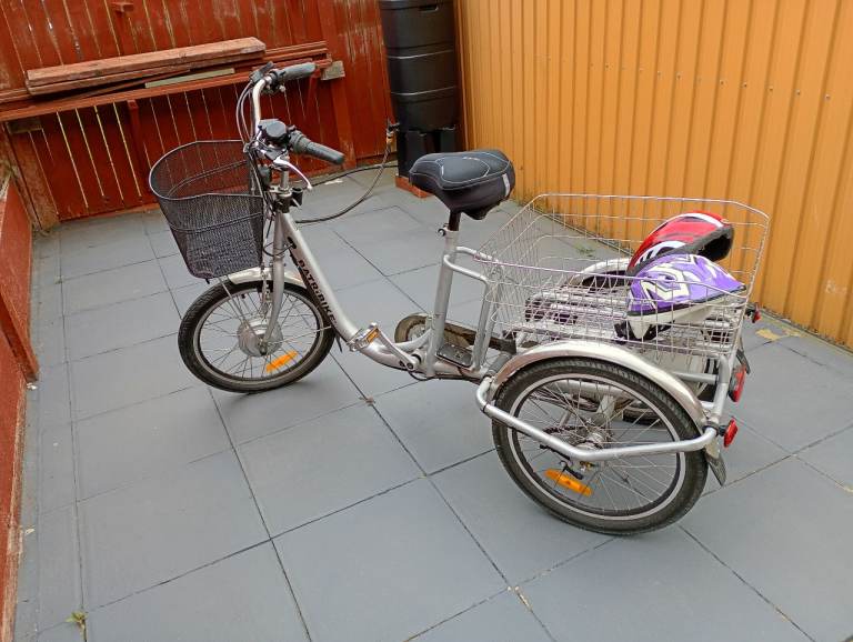 Silver Electric Tricycle with Baskets – Very Good Condition