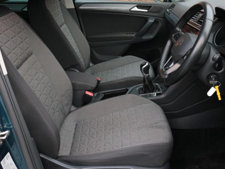 2022 Volkswagen Tiguan 1.5 TSI Life SUV 5dr Petrol Manual Euro 6 (s/s) (150 ps) ESTATE Petrol Manual