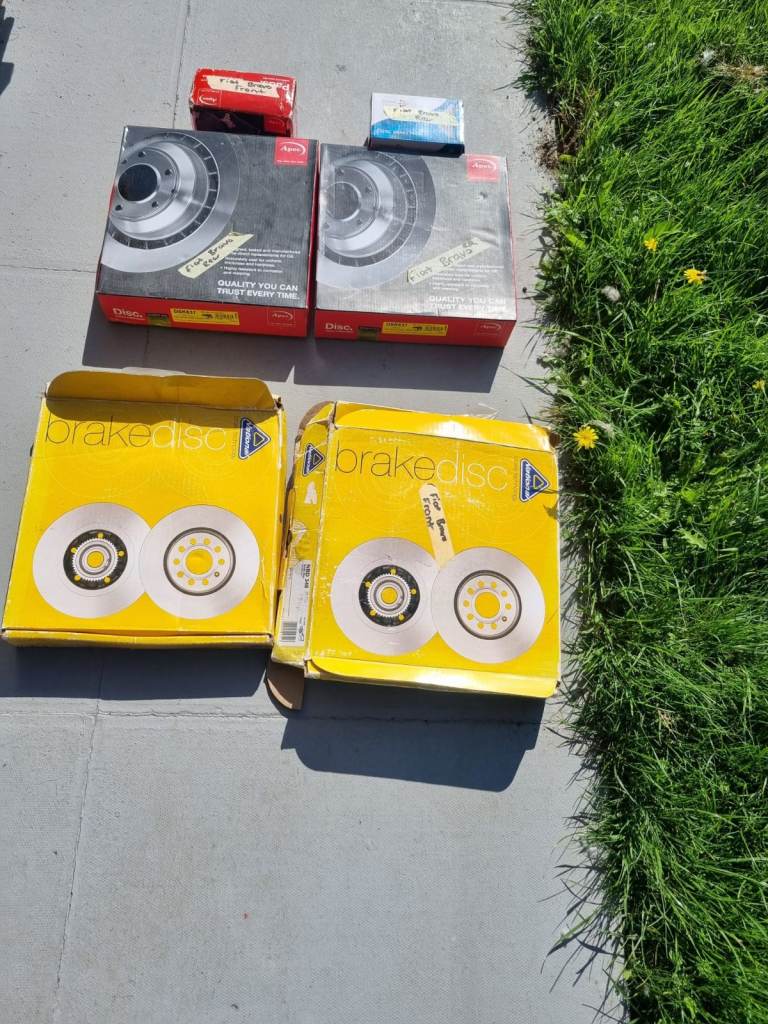 Fiet bravo Brake discs and pads front and rear 