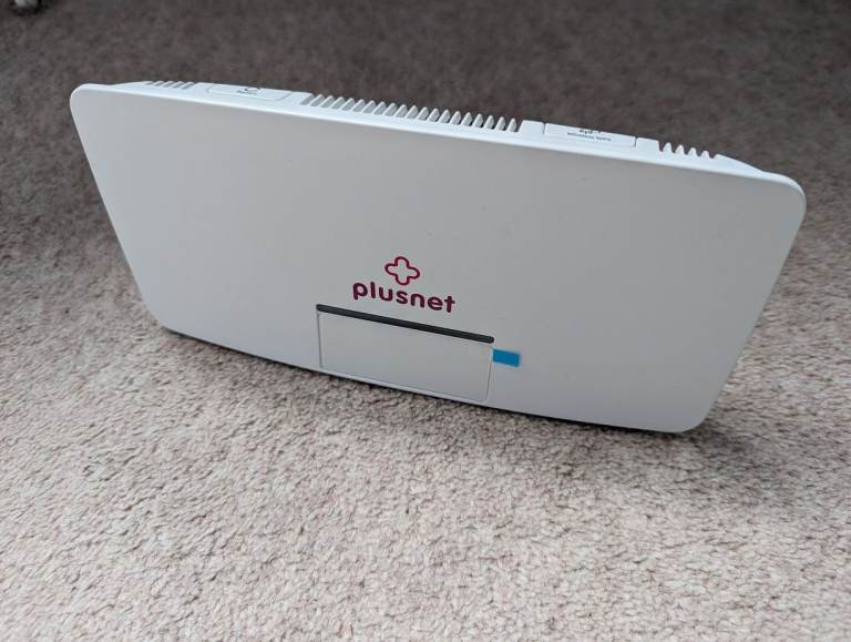 SAGEMCOM CS 50001 92848 Plusnet router and power supply