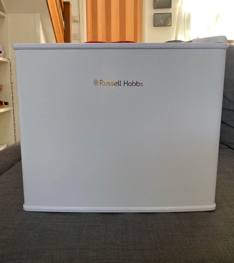 Russell Hobbs Quiet Mini Cooler fridge 17L