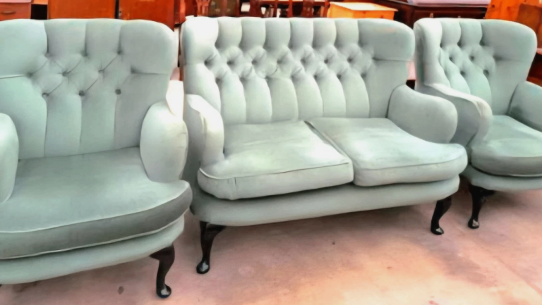 Vintage Green Buttoned Cottage Sofa and 2 Chairs with Cabriole Legs in Great Condition