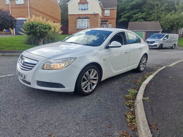 Vauxhall, INSIGNIA, long mot £1150 