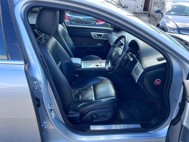 JAGUAR XF 2.2 d Luxury 2013