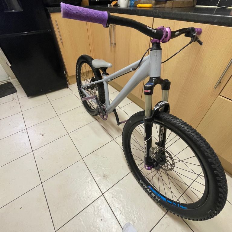 image for Cube Dirt Jumper/Open to trades and offers