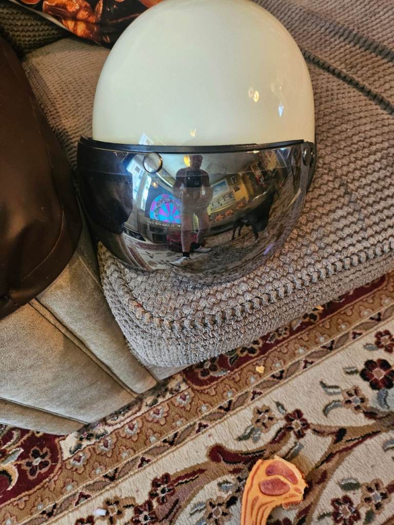  crash helmet 