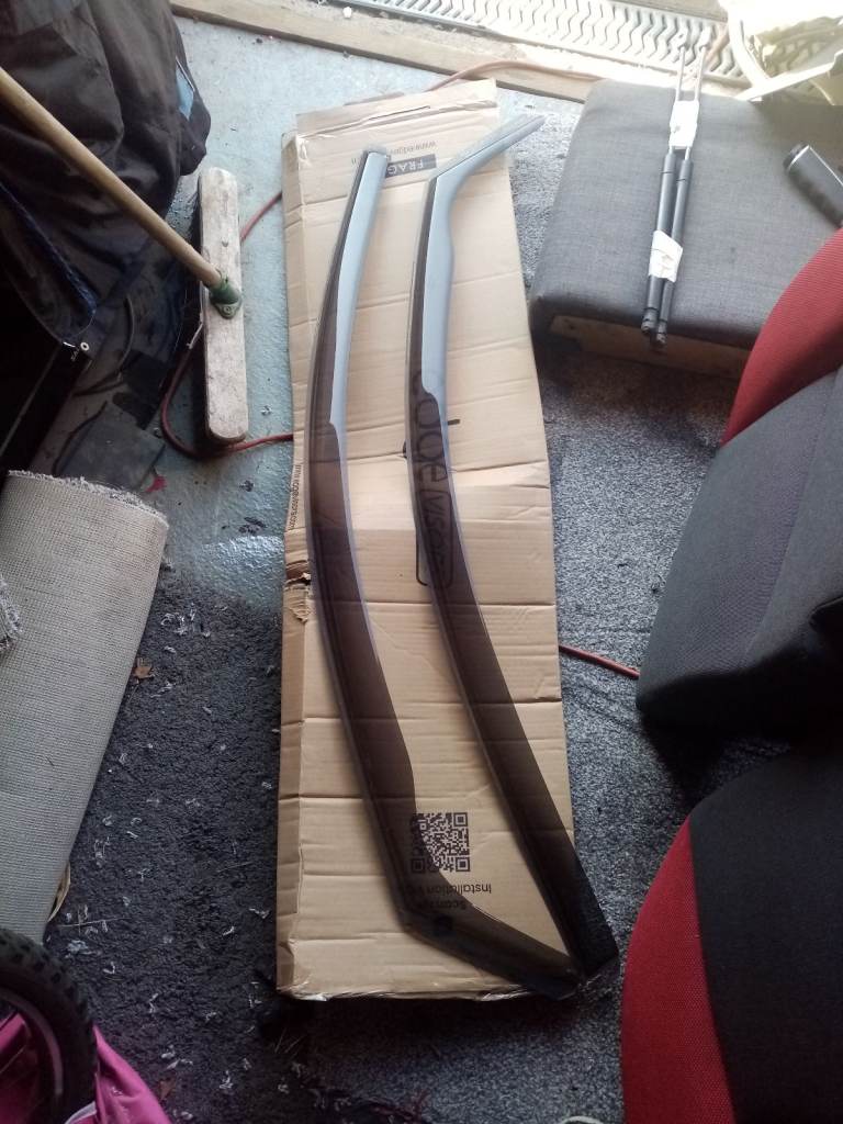 Ford Focus MK2/ST RS 2004-2011 3 Door Hatchback Wind Deflectors 2pc Tinted