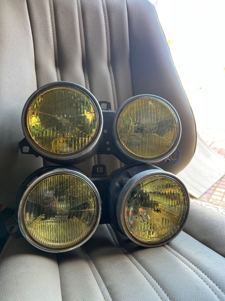 BMW E30 vorfacelift Hella headlights