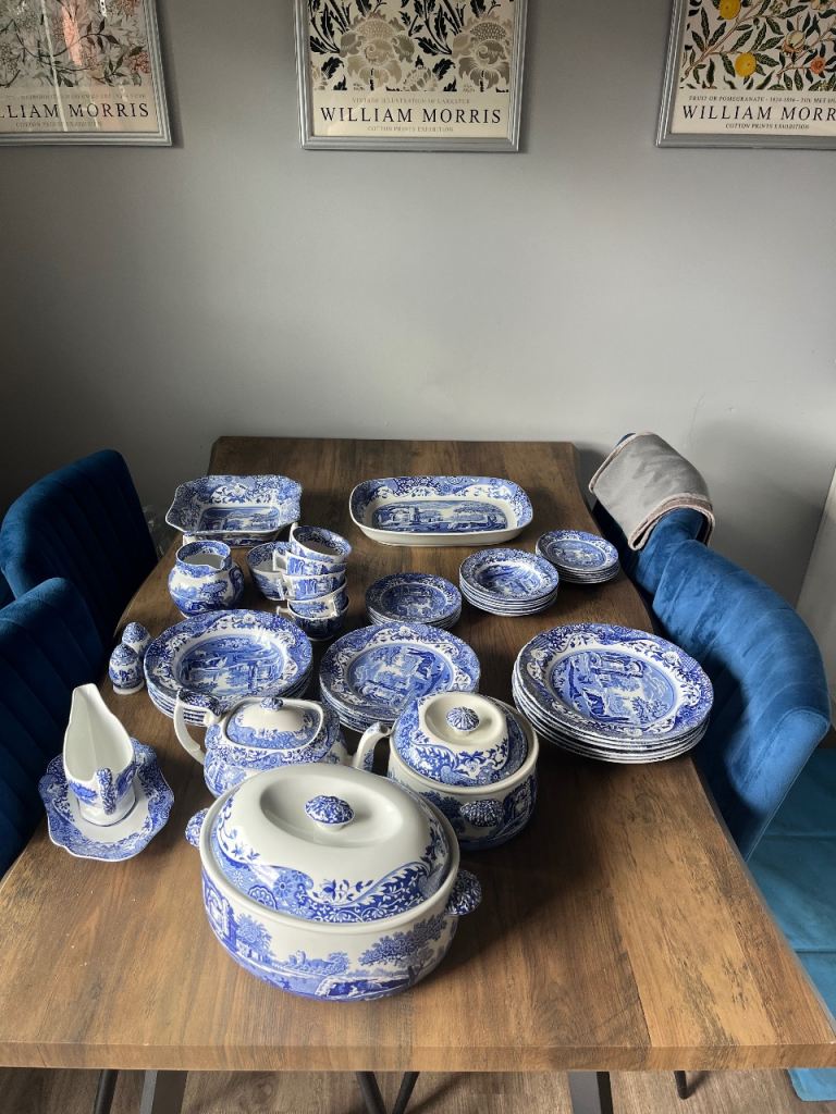 Spode Italian chins 