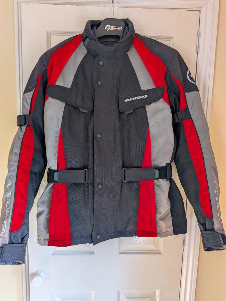 BERING Motorbike Jacket with CE armour and removable thermal lining. Size XL