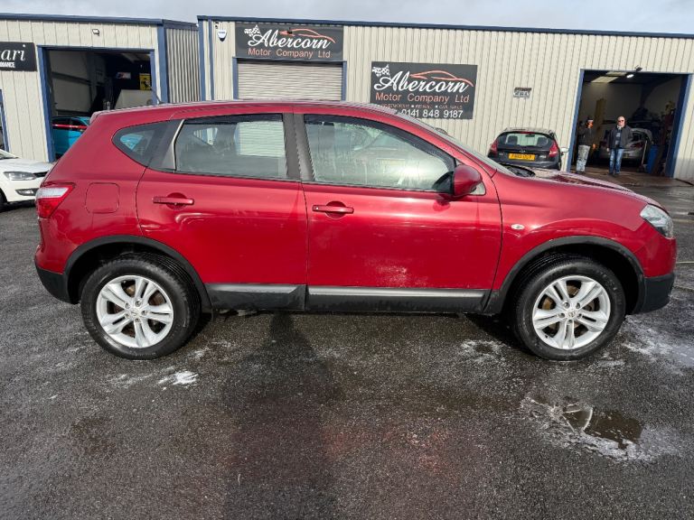 2010 Nissan Qashqai 1.6 Acenta 102,000 Miles MOT'd February 26 2 Previous owners