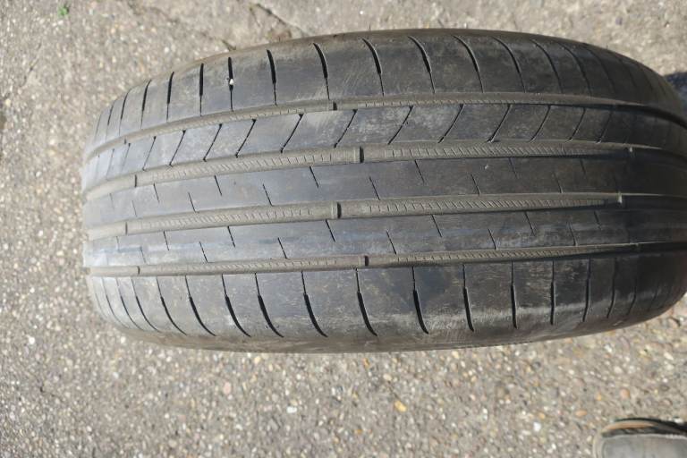 GOODYEAR 215/50R18 96W Eagle F1