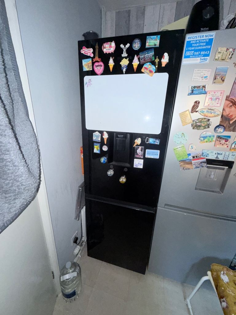 Samsung SpaceMax Fridge Freezer with Water Dispenser