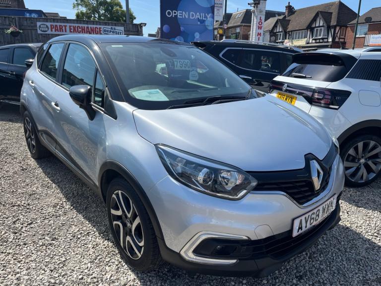 2018 Renault Captur 0.9 TCE 90 Iconic 5dr HATCHBACK Petrol Manual