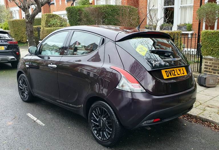 CHRYSLER YPSILON 0.9 TWIN AIR 2012 £1600!!! OPEN TO OFFERS
