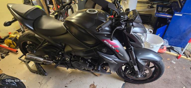 Suzuki GSX S1000