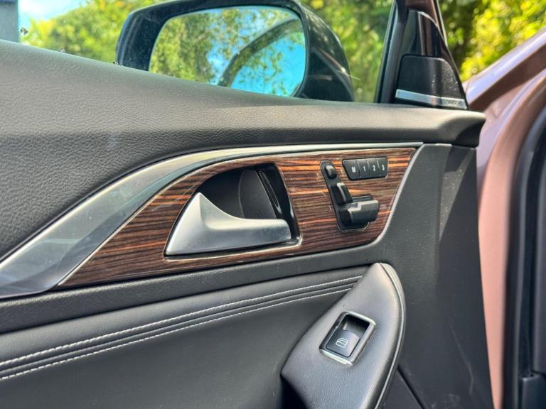 2016 Infiniti Q30 1.5d Premium Tech Euro 6 (s/s) 5dr HATCHBACK Diesel Manual