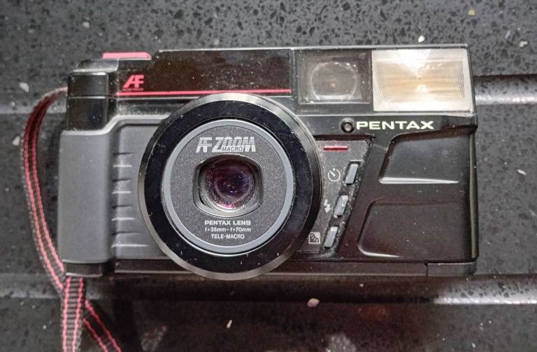 Pentax AF Zoom 35-70mm Film Camera – Good Condition