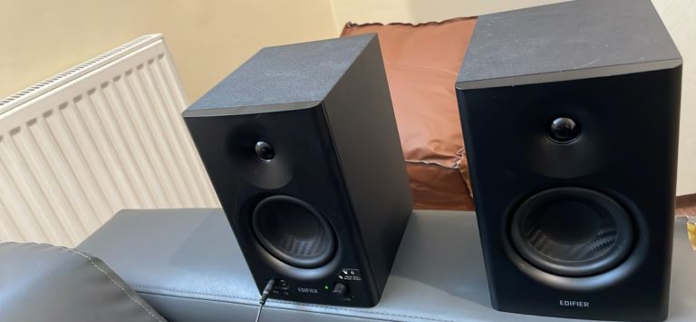 Edifier MR4 Studio Monitor Speakers