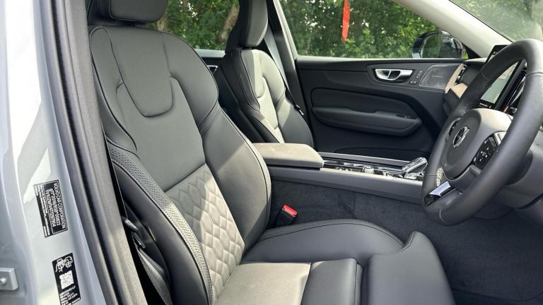 2025 Volvo XC60 2.0 B5 MHEV Plus Auto AWD Euro 6 (s/s) 5dr ESTATE Petrol/Electric Hybrid Automatic