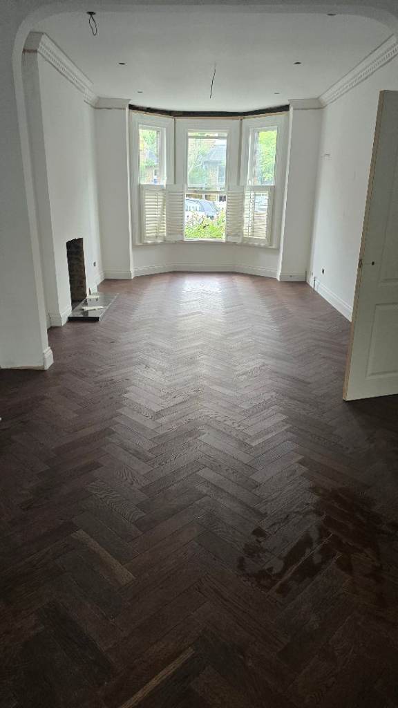 Wood floor fitter and painter