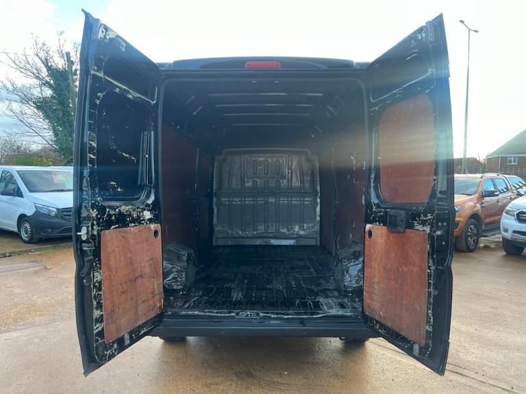 2022 Peugeot Boxer 2.2 BlueHDi 335 Professional Panel Van 5dr Diesel Manual L3 H2 Euro 6 (s/s) Pa...