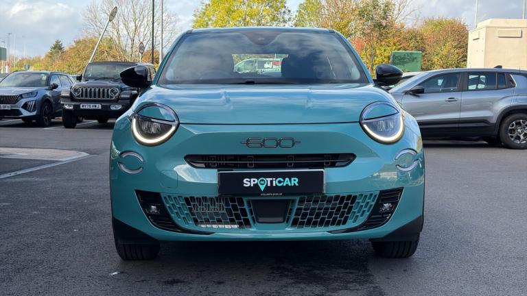 2025 Fiat 600 1.2 MHEV SUV 5dr Petrol Hybrid e-DCT Euro 6 (s/s) (100 ps) SUV Hybrid Automatic