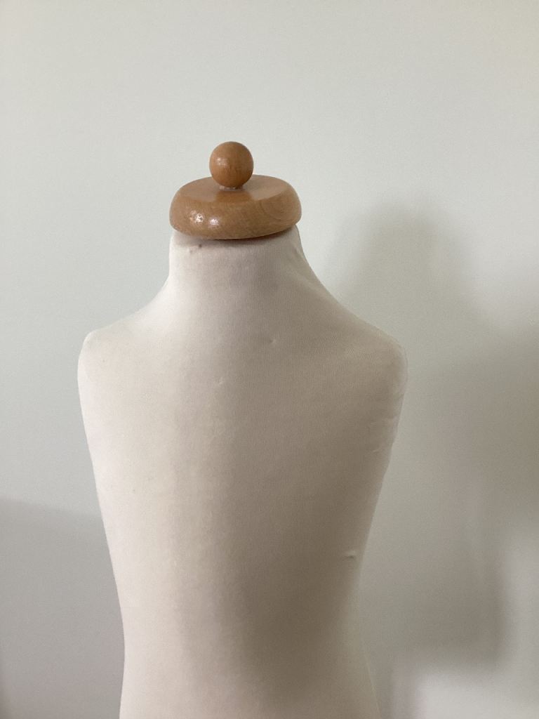 Children’s dressmaking/retail dummy