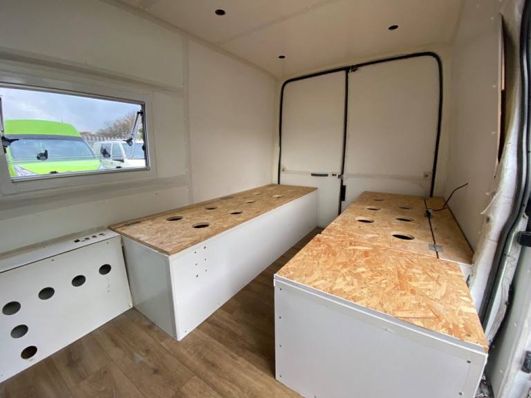 2009 Ford Transit Medium Roof Van TDCi 85ps PANEL VAN DIESEL Manual