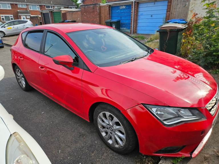 Seat, LEON, 2014, Semi-Auto, 1598 (cc), 5 doors. Not audi jaguar Mercedes skoda bmw jeep ford kia 