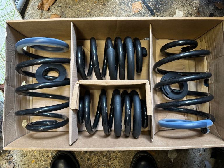 VW transporter T5 T6 Genuine Lowering Springs -30 mm 