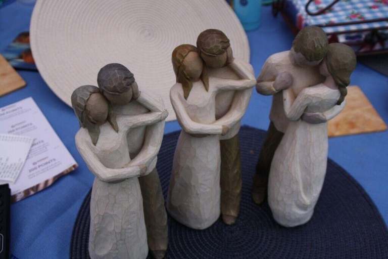 Willow Tree figures