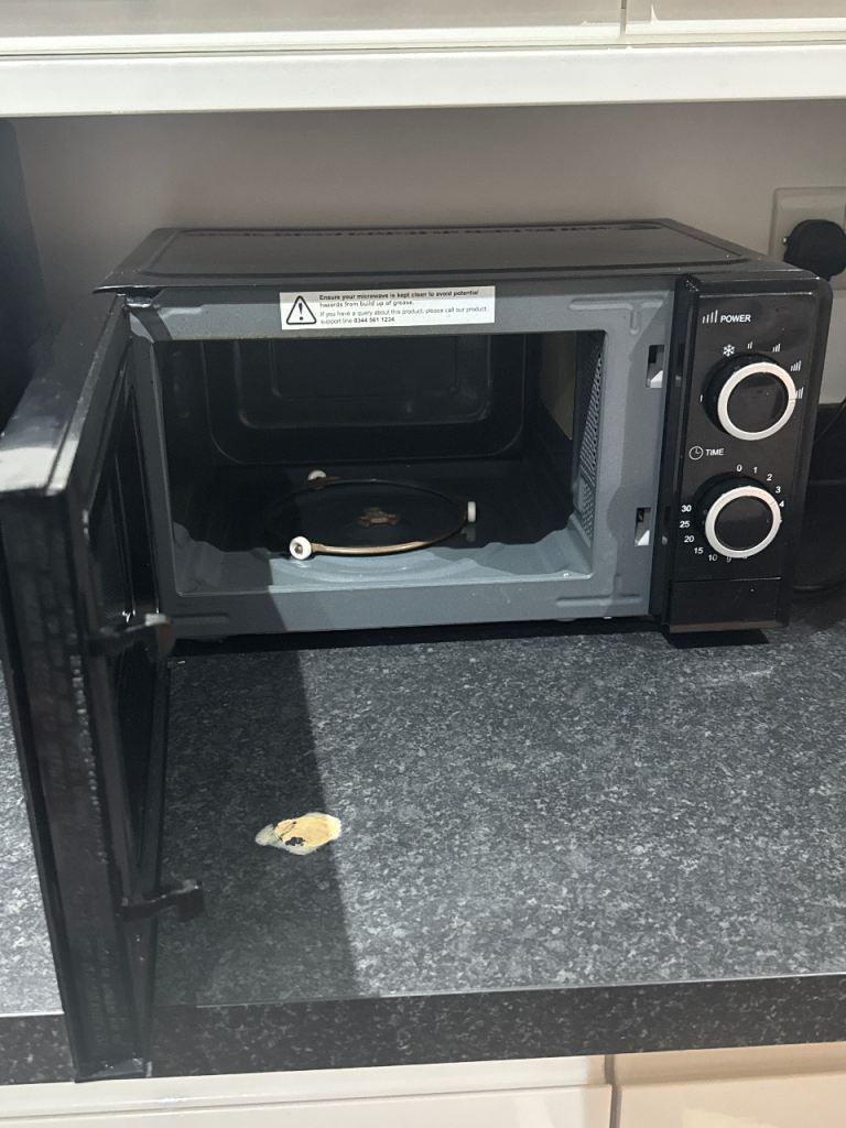 Microwave Oven