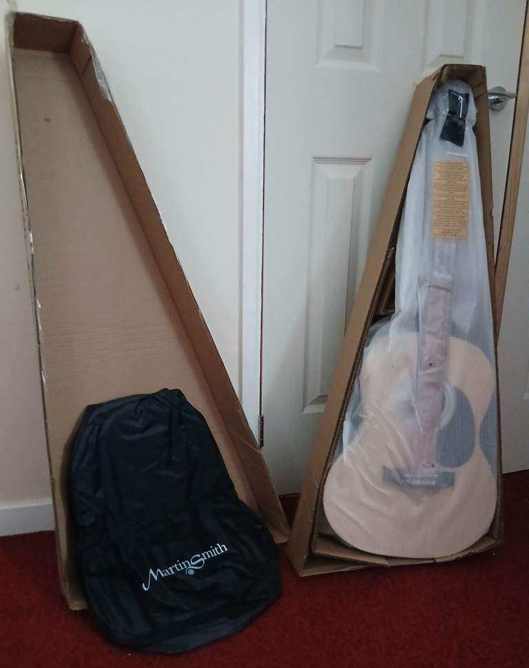 Martin Smith Acoustic Guitar Kit For Sale: New: £50.00: