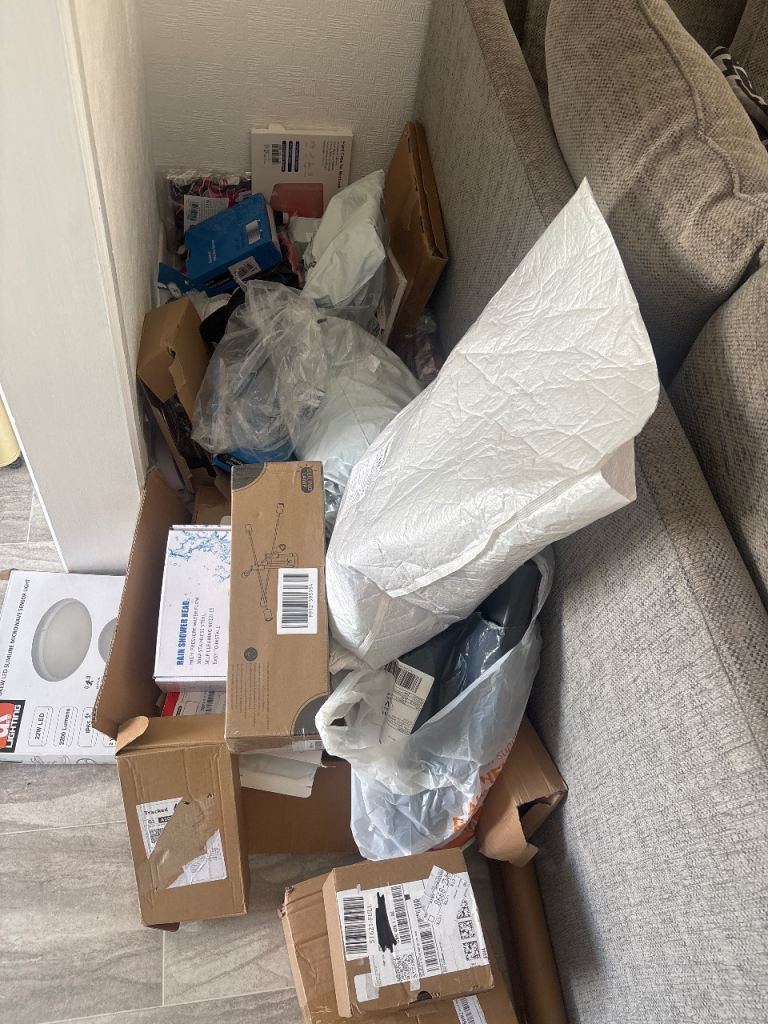 Household goods - Amazon brand new / returns pallet 