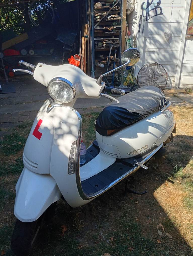 Lexmoto, WY 125 . 